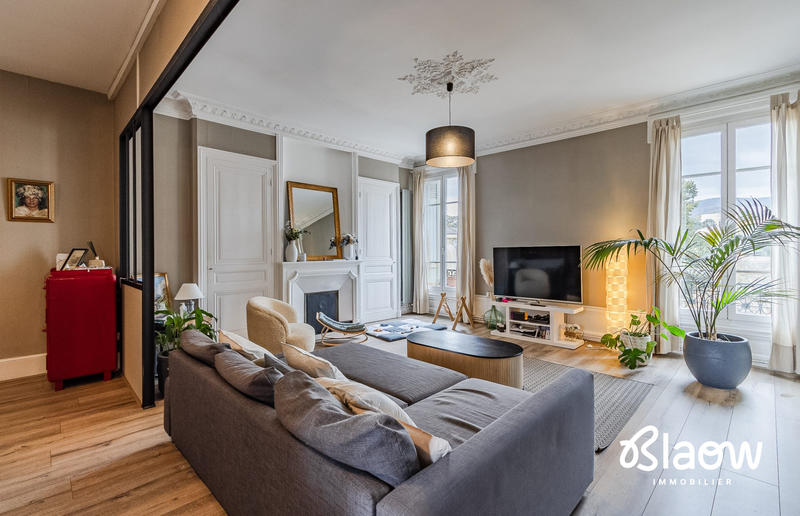 Appartement - 126 m² - 5 pièces