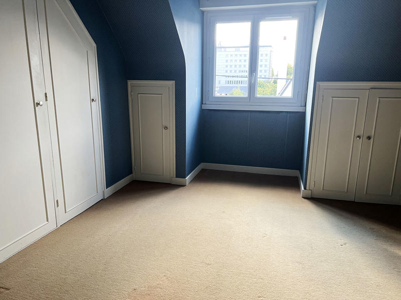 Maison - 208 m² - 7 pièces