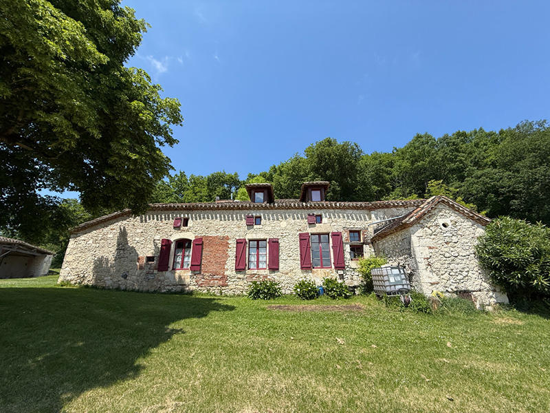 Maison - 387 m² - 12 pièces
