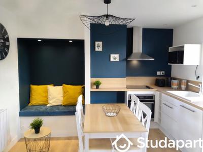 Chambre - 11 m² - 1 pièce