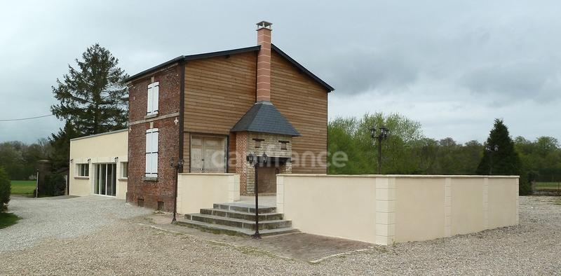 Maison - 550 m² - 5 pièces