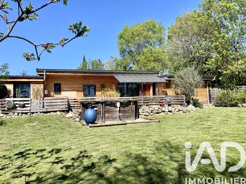 Maison - 103 m² - 4 pièces