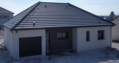 Maison - 90 m² - 5 pièces