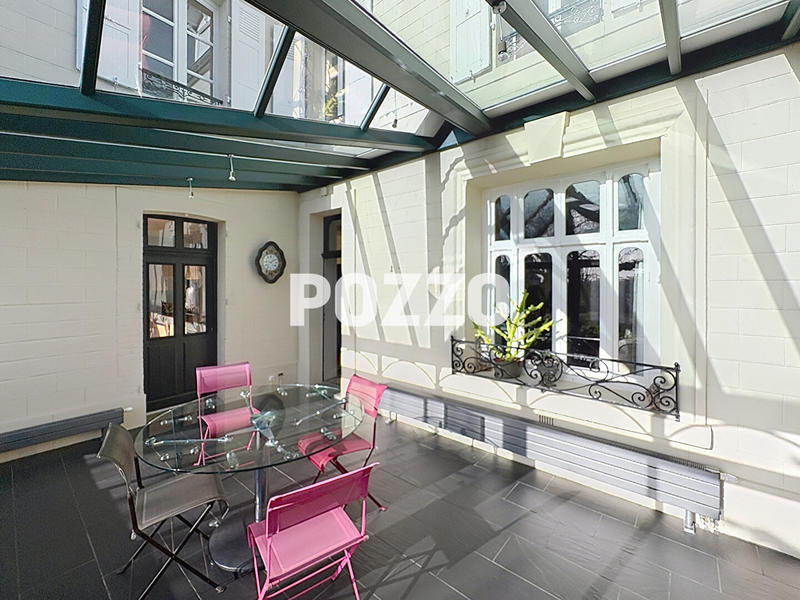 Maison - 190 m² - 8 pièces