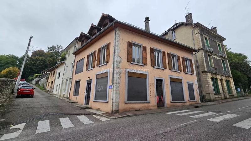 Immeuble - 306 m² - 11 pièces