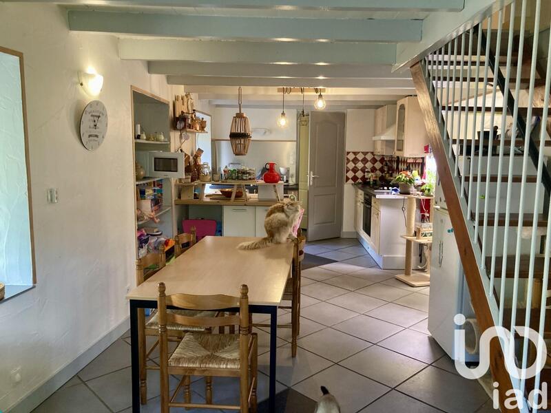 Maison - 310 m² - 11 pièces