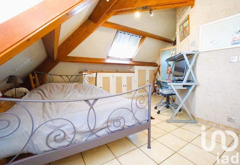 Maison - 200 m² - 8 pièces