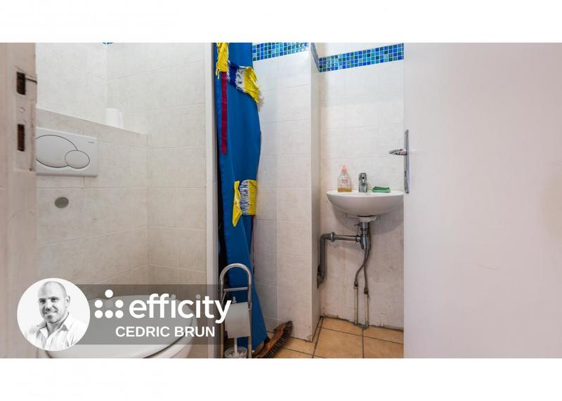 Local d'activité / Entrepôt - 68 m² - 4 pièces