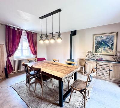 Propriété - 210 m² - 8 pièces