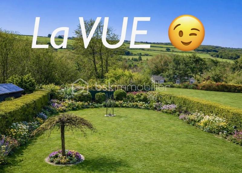 Maison - 230 m² - 7 pièces