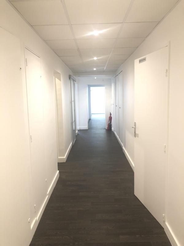 Bureau - 235 m² - 8 pièces