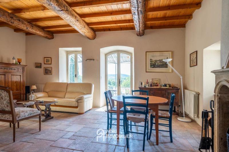 Mas - 174 m² - 7 pièces