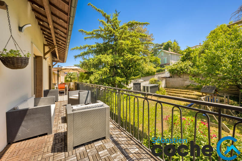 Duplex - 245 m² - 6 pièces