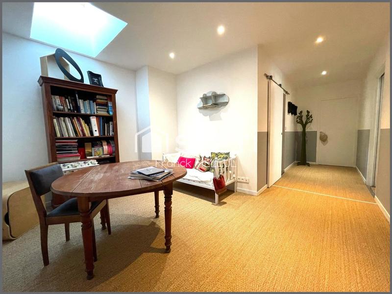 Maison - 183 m² - 7 pièces