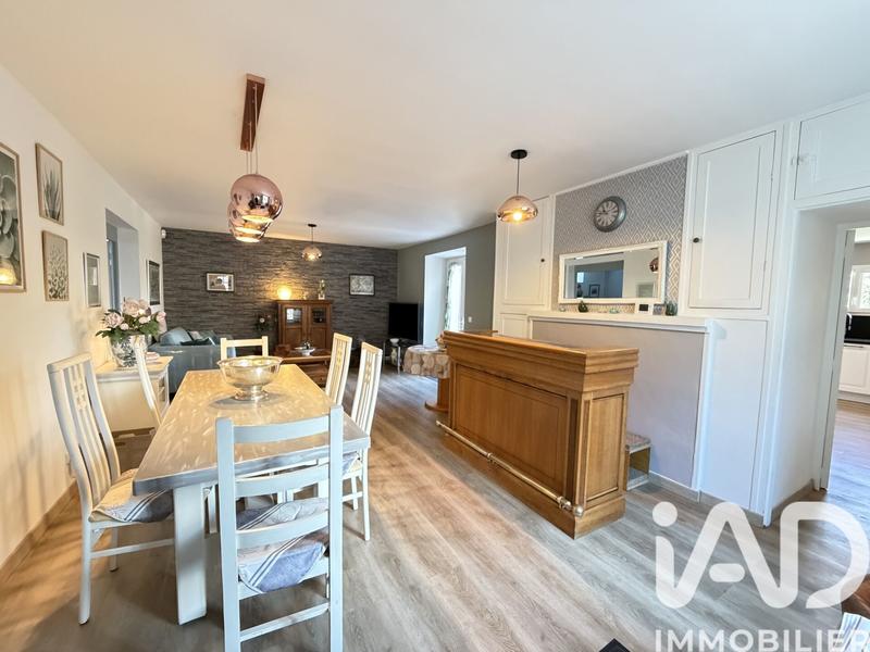 Maison - 165 m² - 8 pièces