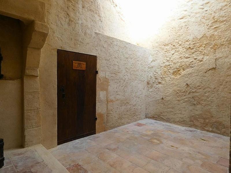 Maison - 280 m² - 8 pièces