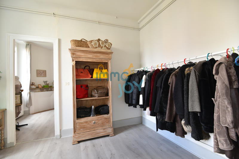 Maison - 212 m² - 8 pièces