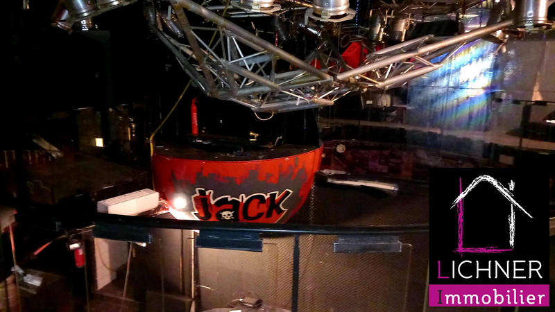 Local commercial - 384 m²