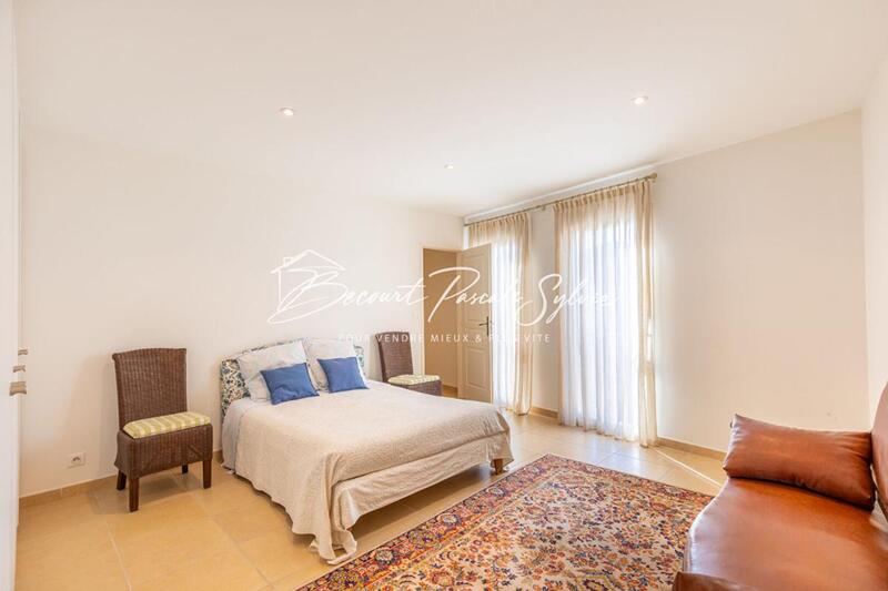 Maison de village - 187 m² - 8 pièces