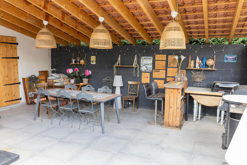 Maison - 265 m² - 6 pièces