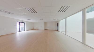 Bureau - 76 m²
