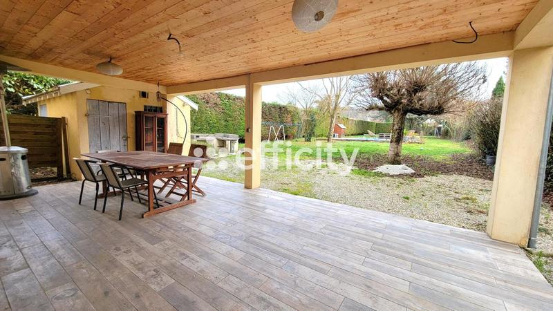 Maison - 157 m² - 7 pièces