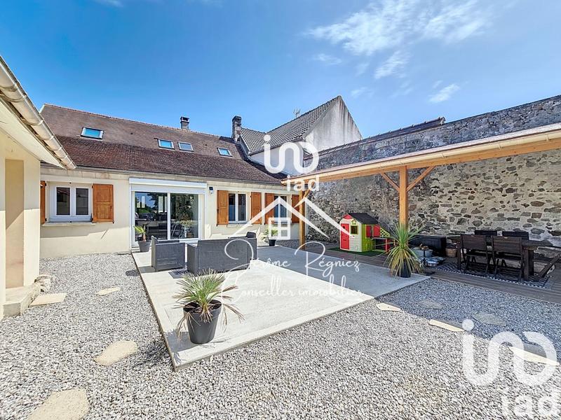 Maison - 138 m² - 5 pièces