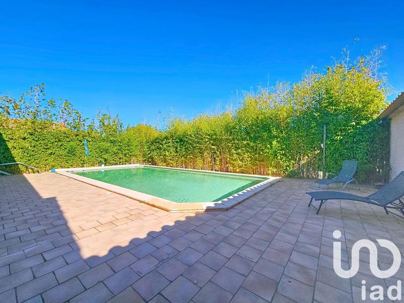 Maison - 210 m² - 10 pièces