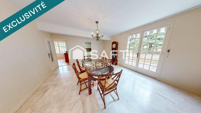 Maison - 266 m² - 10 pièces