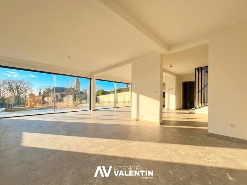 Maison - 180 m² - 6 pièces