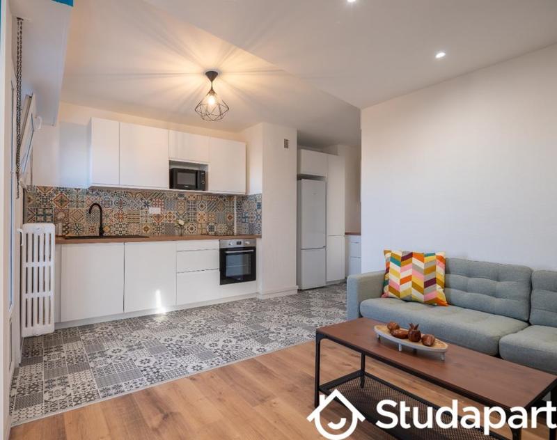 Chambre - 14 m² - 1 pièce