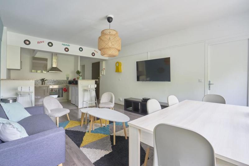 Appartement - 102 m² - 6 pièces