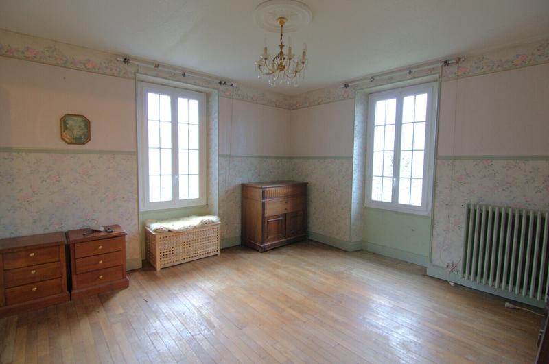 Maison - 218 m² - 8 pièces