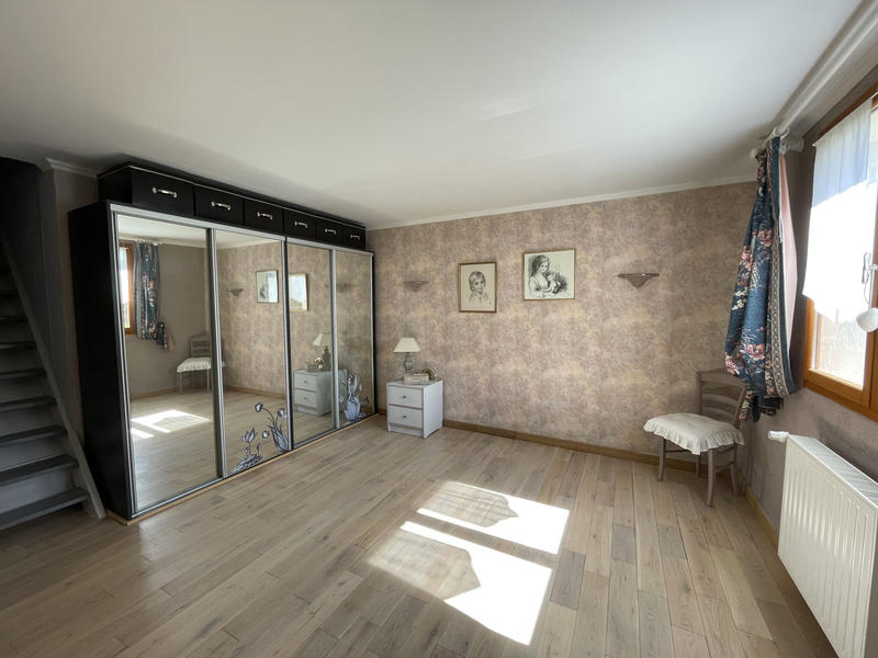 Maison - 95 m² - 4 pièces