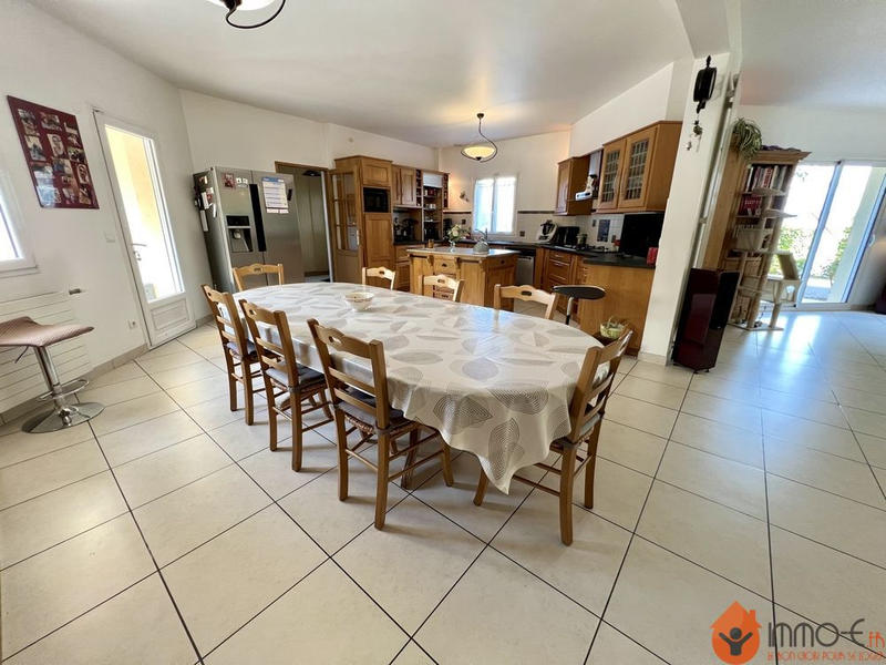 Maison - 296 m² - 7 pièces