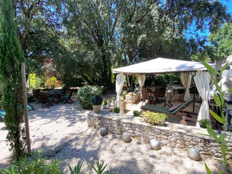 Maison - 275 m² - 10 pièces