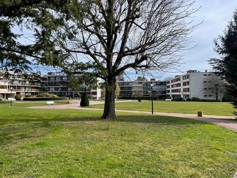 Appartement - 120 m² - 5 pièces