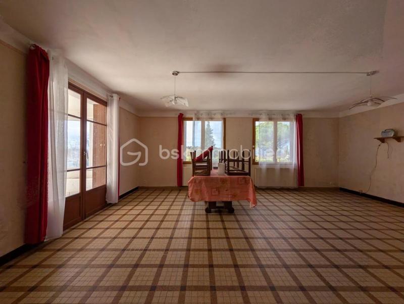 Demeure - 160 m² - 9 pièces