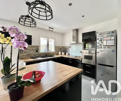 Maison - 83 m² - 5 pièces