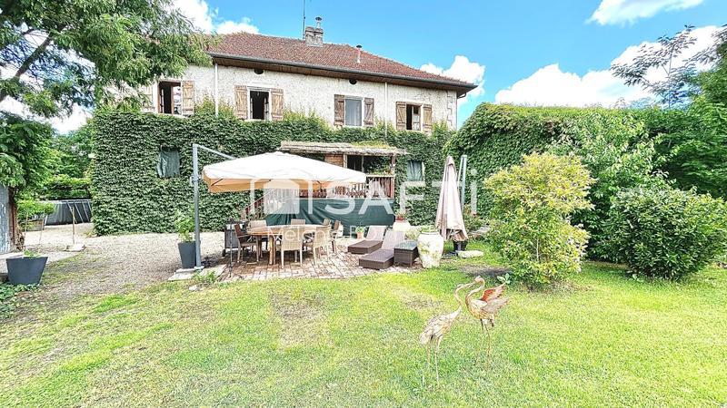 Maison - 264 m² - 10 pièces