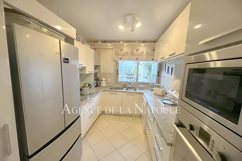 Appartement - 97 m² - 4 pièces