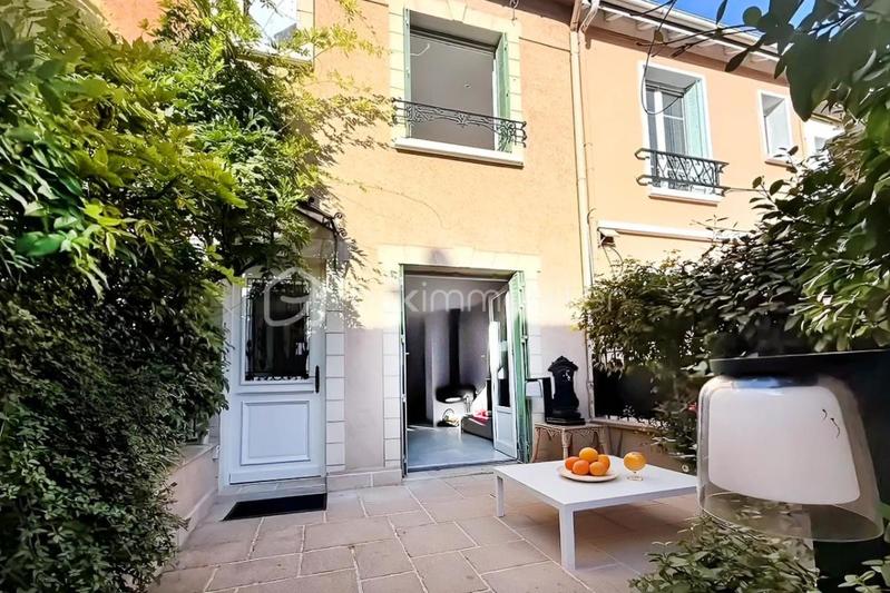 Propriété - 96 m² - 5 pièces