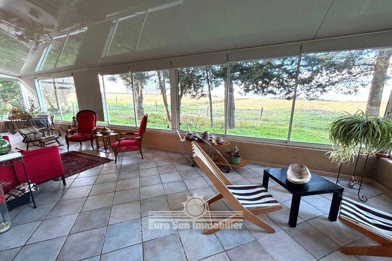 Maison - 400 m² - 16 pièces