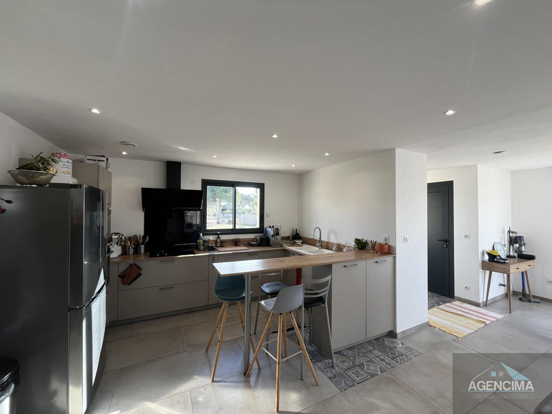 Maison - 190 m² - 9 pièces