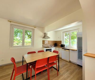 Maison - 175 m² - 10 pièces