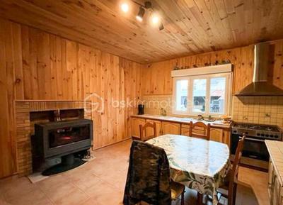 Propriété - 90 m² - 4 pièces