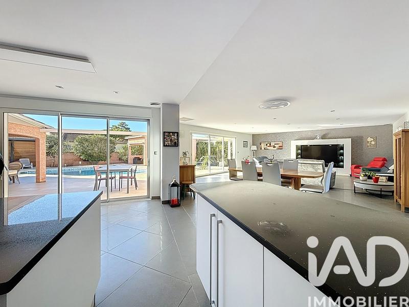 Maison - 198 m² - 7 pièces