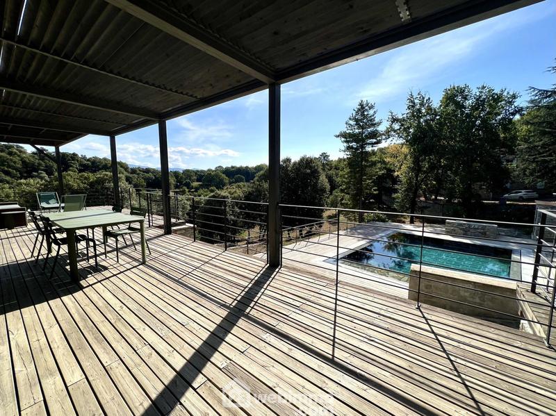 Maison - 190 m² - 4 pièces