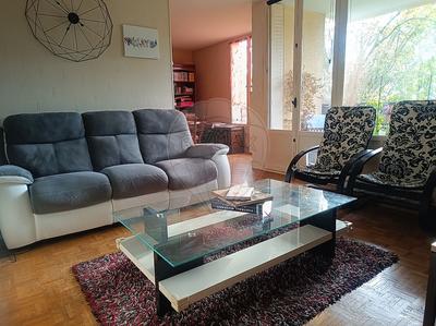 Appartement - 85 m² - 3 pièces