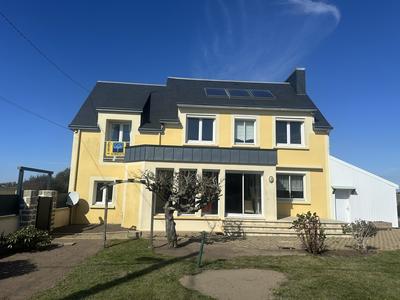 Maison - 152 m² - 6 pièces